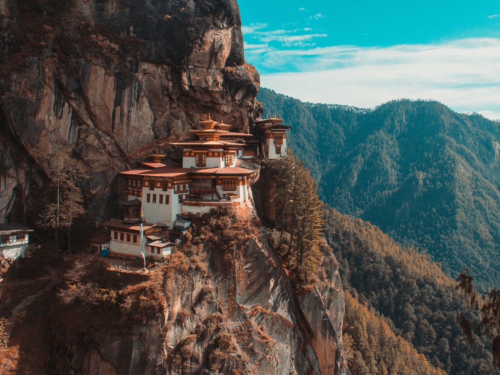 bhutan-mountainside